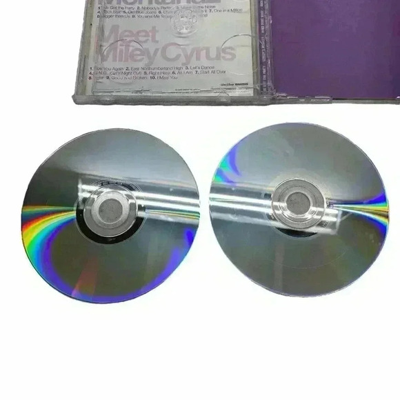 Disney Hannah Montana 2 Meet Miley Cyrus Album TV Soundtrack 2-Disc Set - Picture 2 of 6